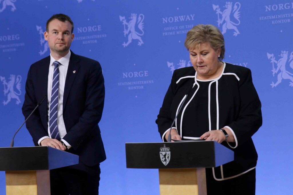 Kjell Ingolf Ropstad og Erna Solberg på PK