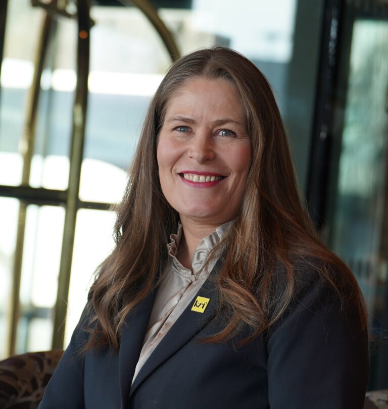 Linda Helen Haukland