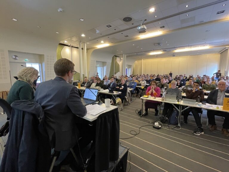 Bilde av deltakerne på fylkesårsmøtet i Rogaland KrF 2022